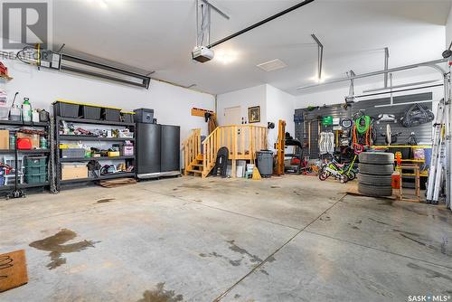 68 Meadowlark Crescent, Blucher Rm No. 343, SK - Indoor Photo Showing Garage