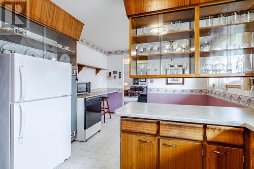 129 Boehmer Blvd, Sault Ste Marie, ON - Indoor Photo Showing Kitchen