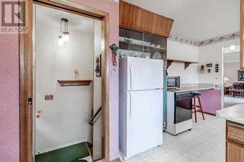 129 Boehmer Blvd, Sault Ste Marie, ON - Indoor Photo Showing Kitchen