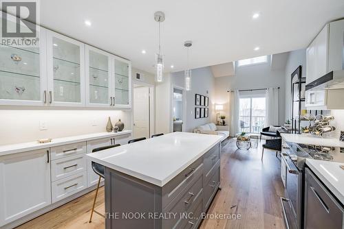 3 - 16 Petra Way, Whitby (Pringle Creek), ON - Indoor Photo Showing Kitchen With Upgraded Kitchen