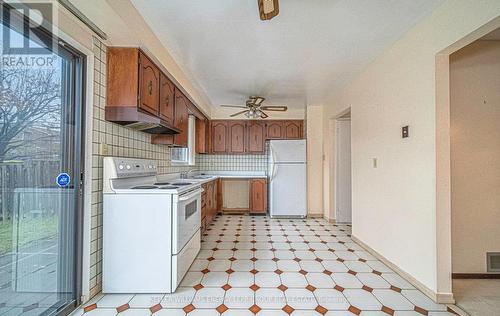 6 Maitland Drive, Markham (Milliken Mills West), ON - Indoor Photo Showing Laundry Room