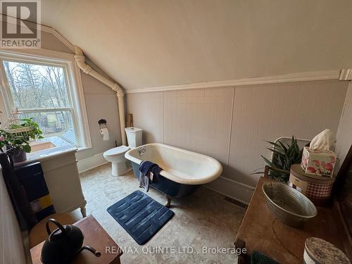 22 Wellington Street, Centre Hastings, ON - Indoor Photo Showing Bathroom