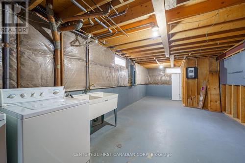 1085 Prince Philip Court, London, ON - Indoor Photo Showing Basement