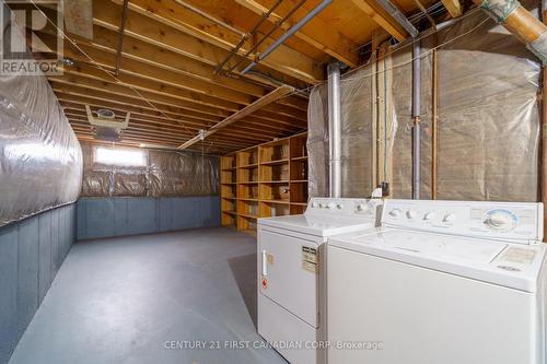 1085 Prince Philip Court, London, ON - Indoor Photo Showing Laundry Room