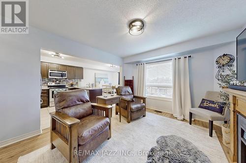 45 Truax Street, Kawartha Lakes (Lindsay), ON - Indoor Photo Showing Living Room