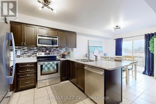 45 Truax Street, Kawartha Lakes (Lindsay), ON - Indoor Photo Showing Kitchen With Double Sink With Upgraded Kitchen