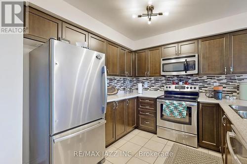 45 Truax Street, Kawartha Lakes (Lindsay), ON - Indoor Photo Showing Kitchen With Double Sink With Upgraded Kitchen