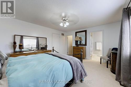 45 Truax Street, Kawartha Lakes (Lindsay), ON - Indoor Photo Showing Bedroom