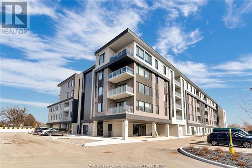 14400 Tecumseh Road East Unit# 213, Tecumseh, ON - Outdoor With Balcony With Facade