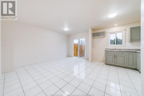 9408 Ryerson Road, Windsor, ON - Indoor Photo Showing Kitchen