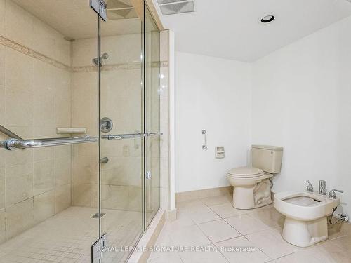 303-85 Skymark Dr, Toronto, ON - Indoor Photo Showing Bathroom