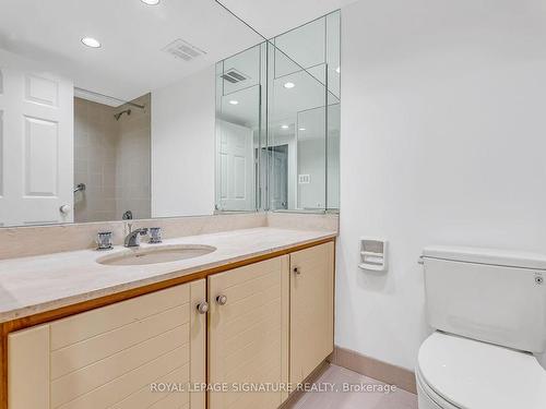 303-85 Skymark Dr, Toronto, ON - Indoor Photo Showing Bathroom