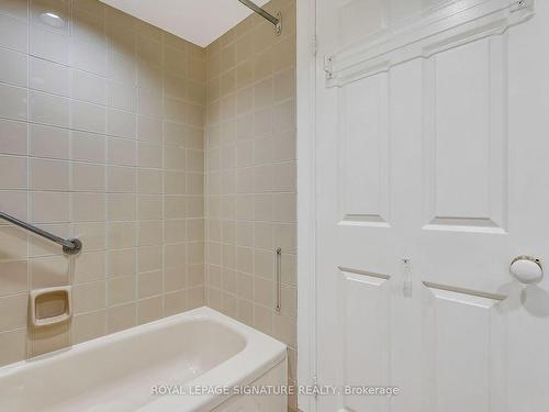 303-85 Skymark Dr, Toronto, ON - Indoor Photo Showing Bathroom