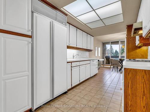 303-85 Skymark Dr, Toronto, ON - Indoor Photo Showing Kitchen