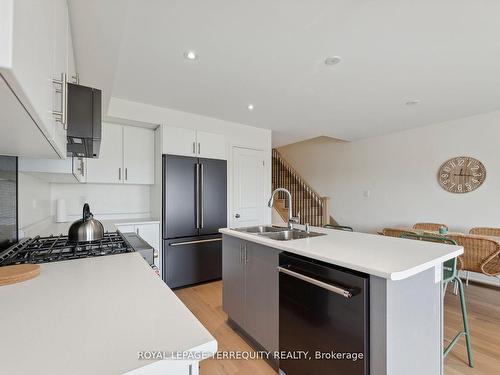 112 Sailors Landing, Clarington, ON - Indoor Photo Showing Kitchen With Double Sink With Upgraded Kitchen