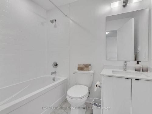 207-1440 Clarriage Crt, Milton, ON - Indoor Photo Showing Bathroom