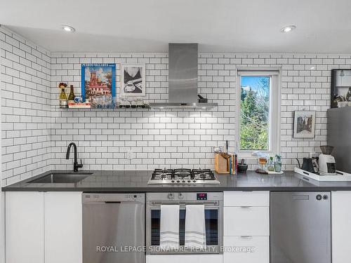 1-90 Prince Charles Dr, Oakville, ON - Indoor Photo Showing Kitchen