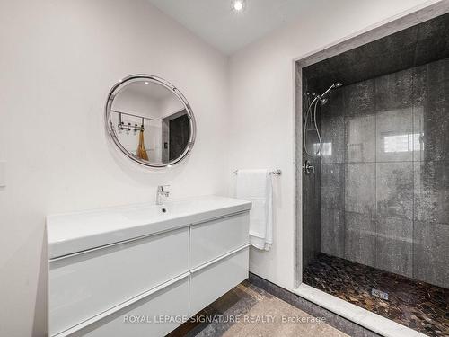 1-90 Prince Charles Dr, Oakville, ON - Indoor Photo Showing Bathroom