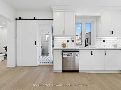 23 Albert St, Cambridge, ON - Indoor Photo Showing Kitchen