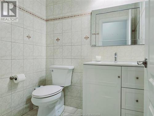 21 Laurentia Drive, Tilbury, ON - Indoor Photo Showing Bathroom