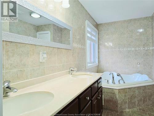 21 Laurentia Drive, Tilbury, ON - Indoor Photo Showing Bathroom