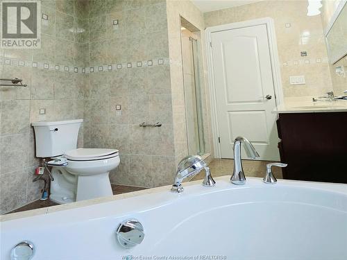 21 Laurentia Drive, Tilbury, ON - Indoor Photo Showing Bathroom