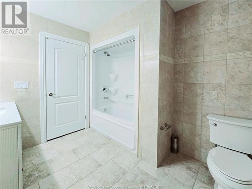 21 Laurentia Drive, Tilbury, ON - Indoor Photo Showing Bathroom