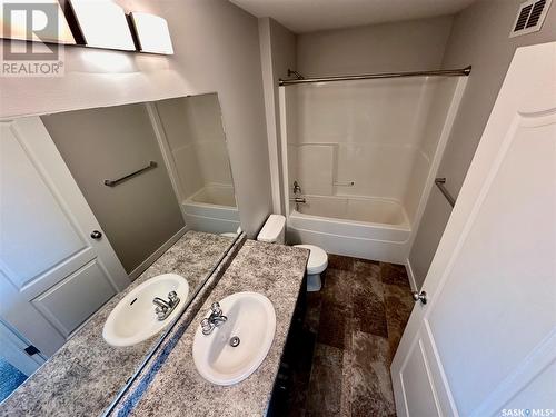 6264 Little Pine Loop, Regina, SK - Indoor Photo Showing Bathroom