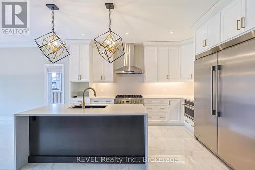 7354 Sherrilee Crescent N, Niagara Falls (222 - Brown), ON - Indoor Photo Showing Kitchen With Upgraded Kitchen