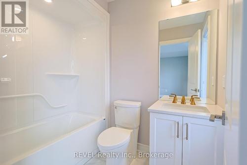 7354 Sherrilee Crescent N, Niagara Falls (222 - Brown), ON - Indoor Photo Showing Bathroom