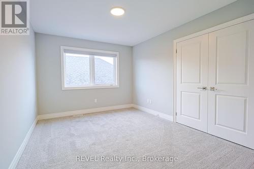 7354 Sherrilee Crescent N, Niagara Falls (222 - Brown), ON - Indoor Photo Showing Other Room