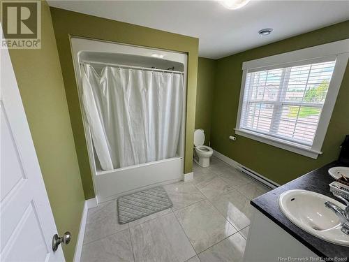 175 Rochefort Street, Dieppe, NB - Indoor Photo Showing Bathroom