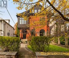 88 BINSCARTH ROAD  Toronto, ON M4W 1Y4