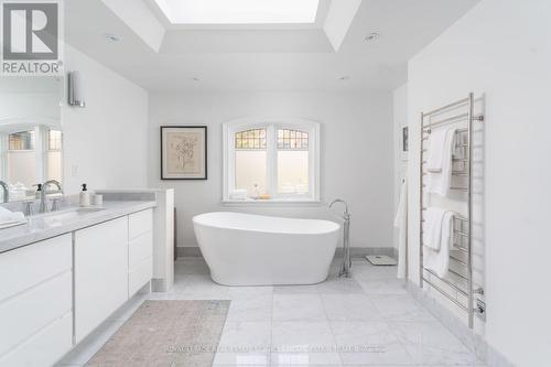 88 Binscarth Road, Toronto, ON - Indoor Photo Showing Bathroom