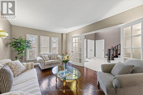 150 Westmount Boulevard, Vaughan, ON - Indoor Photo Showing Living Room