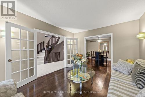 150 Westmount Boulevard, Vaughan, ON - Indoor Photo Showing Living Room