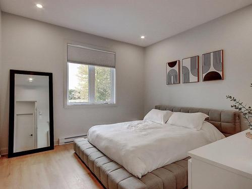 Master bedroom - Ch. St-André, Saint-Jean-Sur-Richelieu, QC - Indoor Photo Showing Bedroom