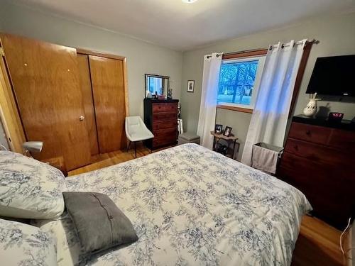 359 Royal Street, Thunder Bay, ON - Indoor Photo Showing Bedroom