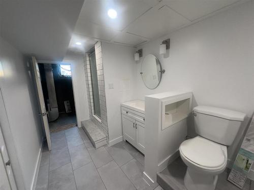 129 John Street, Geraldton, ON - Indoor Photo Showing Bathroom