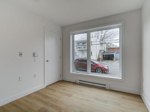 Chambre Ã Â coucher - 101-50 Rue St-Louis, Salaberry-De-Valleyfield, QC - Indoor Photo Showing Other Room