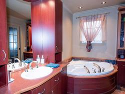 Ensuite bathroom - 