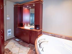 Ensuite bathroom - 