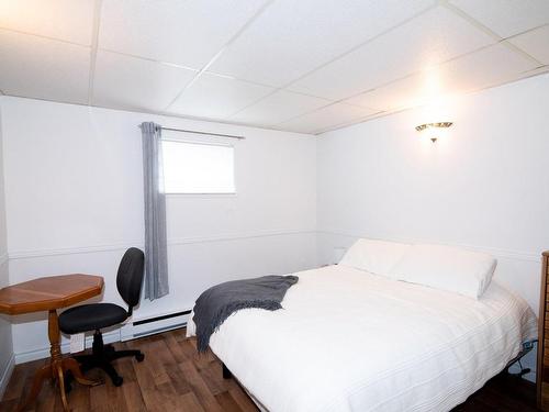 Bedroom - 20 Rue De La Bastille, Rivière-Du-Loup, QC - Indoor Photo Showing Bedroom