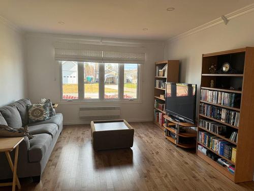 Salon - 916 Rue Gallienne, Sept-Îles, QC - Indoor Photo Showing Living Room