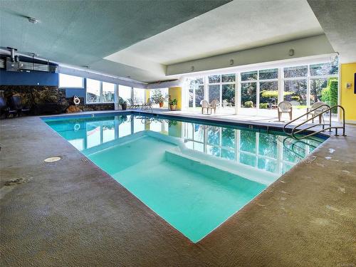 2301-2829 Arbutus Rd, Saanich, BC - Indoor Photo Showing Other Room With In Ground Pool