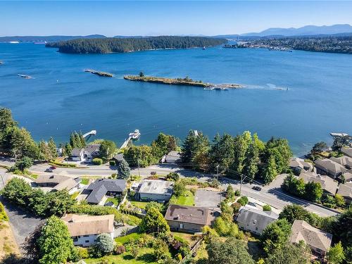 3067 Hammond Bay Rd, Nanaimo, BC 