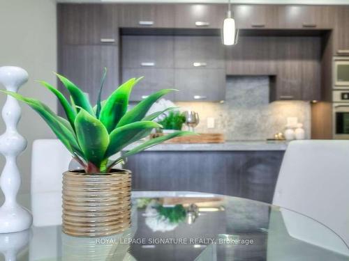 710-120 Harrison Garden Blvd, Toronto, ON - Indoor Photo Showing Kitchen