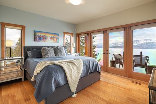 434 Viewcrest Road, Kelowna, BC - Indoor Photo Showing Bedroom