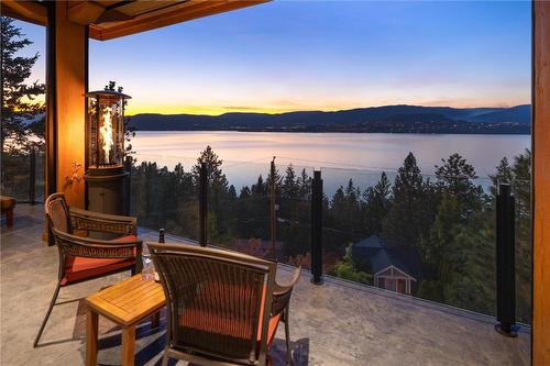 434 Viewcrest Road, Kelowna, BC - Outdoor With Body Of Water With View