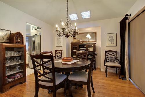 3889 Gallaghers Grange, Kelowna, BC - Indoor Photo Showing Dining Room